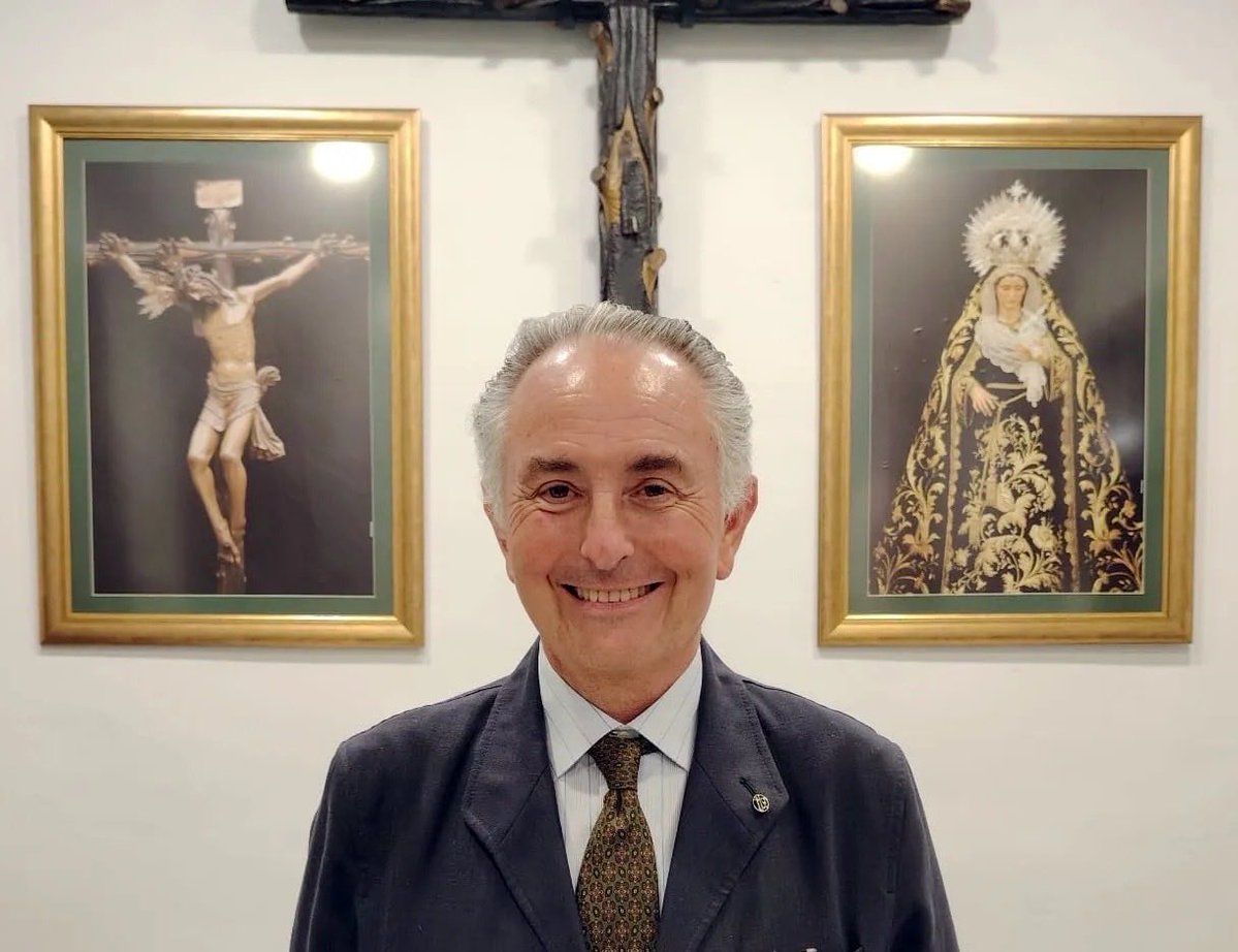 LaPasion7TV's tweet photo. 🗳️ ELECCIONES 

🟣 José María Tortajada es reelegido hermano mayor de la @VeraCruzSev.

- 241 votos emitidos
- 232 votos a favor
- 6 votos en blanco
- 3 votos nulos

📲 #LaPasionNoAcaba https://t.co/iE6DCXzcBi