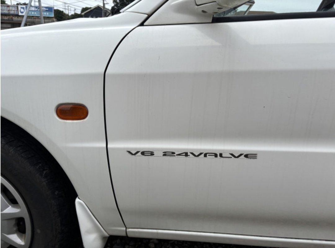 C35LAURELtanaka's tweet photo. ランエボが買えない18歳仕様の素ランサーかと思ったらV6だった。
1.8㍑5ナンバーで6気筒。堪らんな。 https://t.co/8n3a1HnI7r