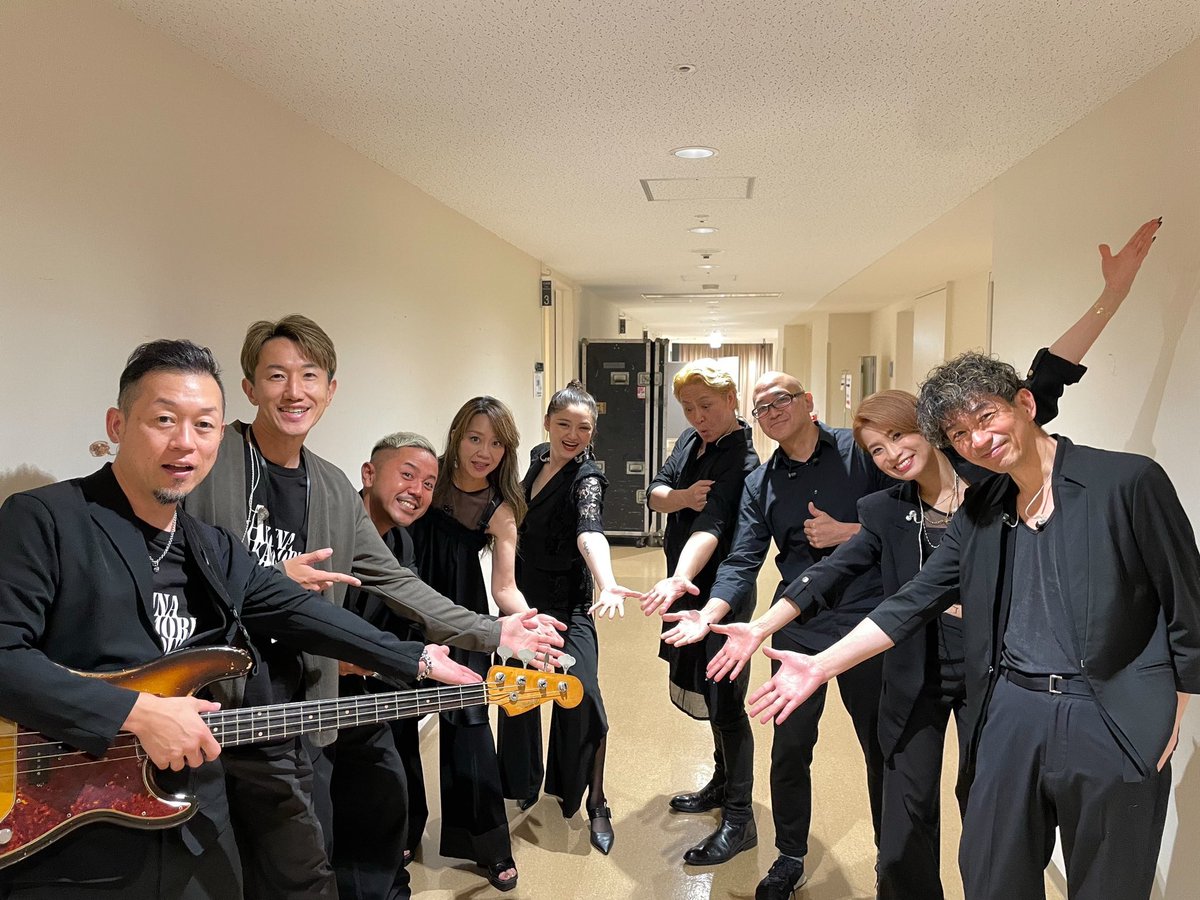 CrusherKimura's tweet photo. 『AKINA NAKAMORI LIVE TOUR 2026』
大阪2Days、ありがとうございました。

シンフォニーホールならではの響きの中で、明菜さんの歌声を毎公演間近で聴ける贅沢な時間でした。
ヒット曲が次から次へと続くセットリスト。やっぱりあがる。 https://t.co/Igy7wKL8o4