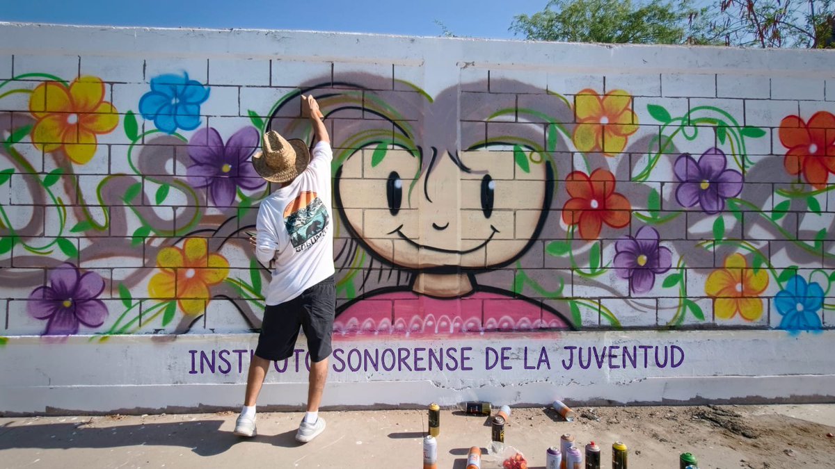 ISJuventud's tweet photo. 🌿🎨 Realizamos este mural en la Escuela Primaria Ángela Macías Martínez, donde plasmamos un mensaje sobre la importancia de cuidar el medio ambiente

A través del arte, las juventudes reflejan su compromiso con la construcción de comunidades que contribuyan a un mejor futuro.✨ https://t.co/Q21MG4hhrR