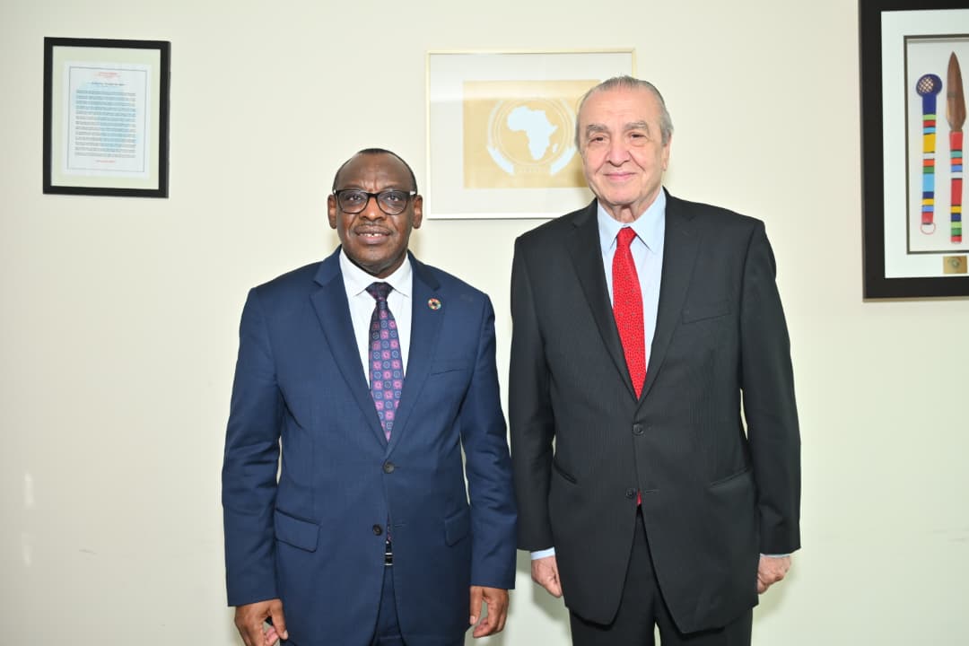 ECA_OFFICIAL's tweet photo. 1/2 ES @claverGatete held fruitful talks w/ H.E. Amar Bendjama, PR of Algeria to the UN on strengthening Africa's collective voice in global governance. They underscored the need for more coordinated African engagement across UN bodies, including #ECOSOC &amp; the Security Council... https://t.co/U4JIGIYueq