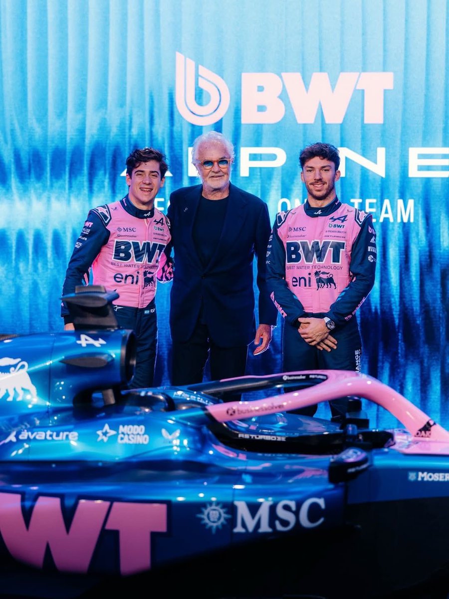 AlpineArg_'s tweet photo. 🚨| FLAVIO BRIATORE INSINÚA QUE ALPINE PODRÍA MANTENER A COLAPINTO PARA 2027:

“Si Franco sigue rindiendo como lo está haciendo ahora y la relación entre Franco y Pierre continúa siendo como es hoy —igual que la que tuvimos en su momento con Fernando Alonso, Giancarlo Fisichella o Jarno Trulli, una relación excelente—, ¿por qué no?. 

Todavía quedan muchas carreras hasta finales de agosto y, antes del receso de verano, tomaremos una decisión.”

[@F1]