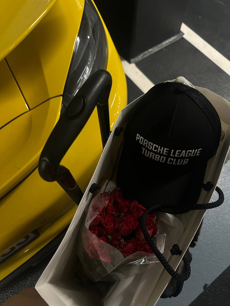 reislinmiche's tweet photo. It’s definitely calls for a big celebration!!!🥺🥺 Just pure positive energy vibes only🥰😎🥳🥳🎉🍾🥂 #Fyp #viral #trending #WhiteHouse #Golf #richlifestyle #celebration #TX #CA #FL #Miami #Austin #Dallas #unitedstates https://t.co/Aw5h0tuxZh