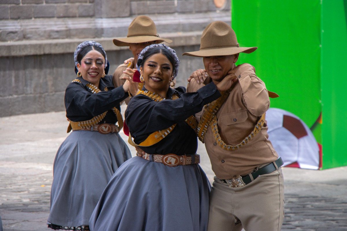 CatahernandezCa's tweet photo. Este verano, el arte será tu mejor aventura.

Del 20 de julio al 22 de agosto, el Instituto de Artes Macuil Xóchitl abre sus puertas para vivir un curso lleno de música, danza, creatividad y aprendizaje.
¡Inscríbete y forma parte de esta experiencia artística!
#VeranoIMX2026 https://t.co/ecv5IDPq49