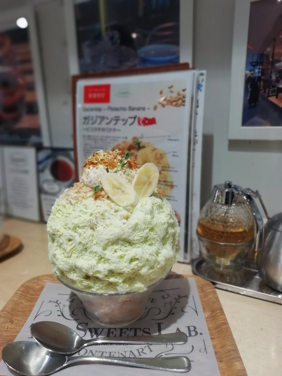 Ia1aiT's tweet photo. 南新宿/ティースイーツラボ・コンテナート
🍧ガジアンテップ～ピスタチオバナナ～🍧
🍧モルゲンタウと生メロンミルク🍧
5月の氷活🍧
やっと5月の投稿が終わった💦
#かき氷 #かき氷巡り #氷活 #ティースイーツラボ・コンテナート https://t.co/S4FxgyUDsf