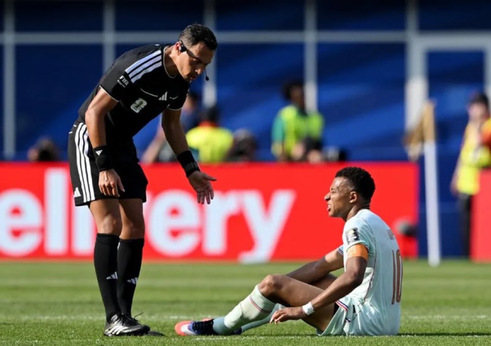ActuFoot_'s tweet photo. La France 🇫🇷 a désormais remporté 6 matchs de la Coupe du Monde quand elle a été arbitrée par des arbitres argentins 🇦🇷.

C’est plus que n’importe quel autre sélection !

Rien à craindre ! 😁

📊 Opta https://t.co/NwSxjXrK6w