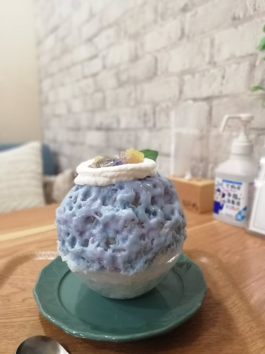 Ia1aiT's tweet photo. 町田/cups 
🍧ラッキーチョコミント🍧
🍧マンゴーアングレーズ🍧
🍧いちごタルト🍧
🍧紫陽花杏仁と河内晩柑🍧(全てミニサイズ)
6月初めの氷活🍧
最近cupsさんに月1しか行けてなくて悲しい😞
#かき氷 #かき氷巡り #氷活 #cups https://t.co/WSJ8djeZKK