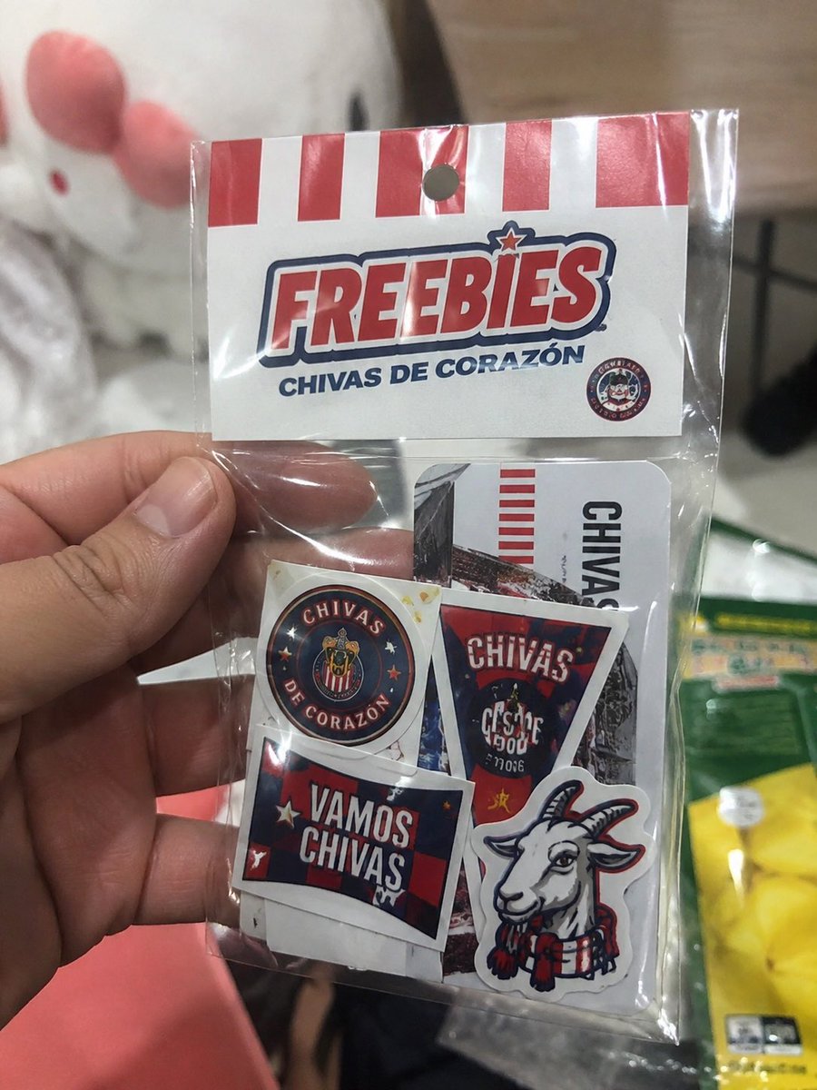 Chivarmageddon's tweet photo. oigan y nos vamos a dar freebies en el estadio?

#chivastwt https://t.co/ewvwPJcfi8