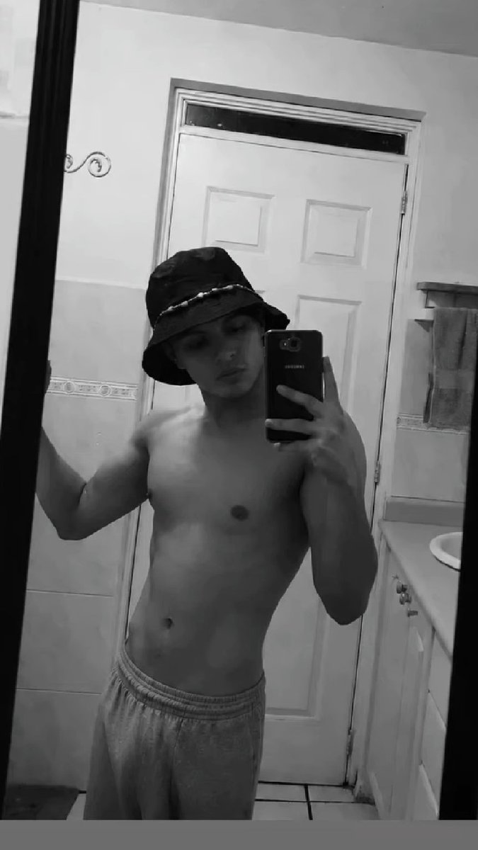 CacheoJose43764's tweet photo. Venta de contenido por Q150 mensual 🥵👅
Interesados escribanme em telegram 😋
https://t.co/UIIISKcDR4 https://t.co/ZgjlYQeIgV