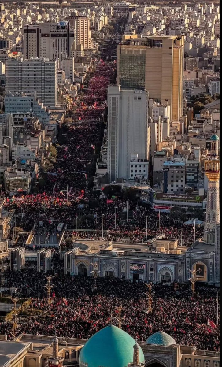 itssaeedeh's tweet photo. نماز لیلة‌الدفن هم خواندیم و ولی من هنوز، در شبی مانده‌ام که خبر یتیمی‌ام آمد...

#KhameneiTheGreat https://t.co/PdQ8Lbyt3U