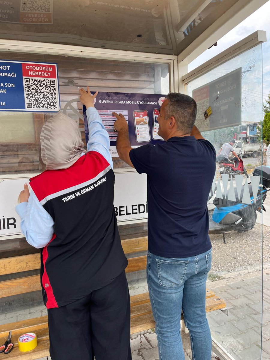bergamailcetar's tweet photo. Yeni dönem başlıyor 80 milyon gıda gönüllüsü için Güvenilir Gıda Mobil uygulaması tanıtım broşürlerimiz asıldı. 
Denetim elinde! https://t.co/ZCNQxoNbkT