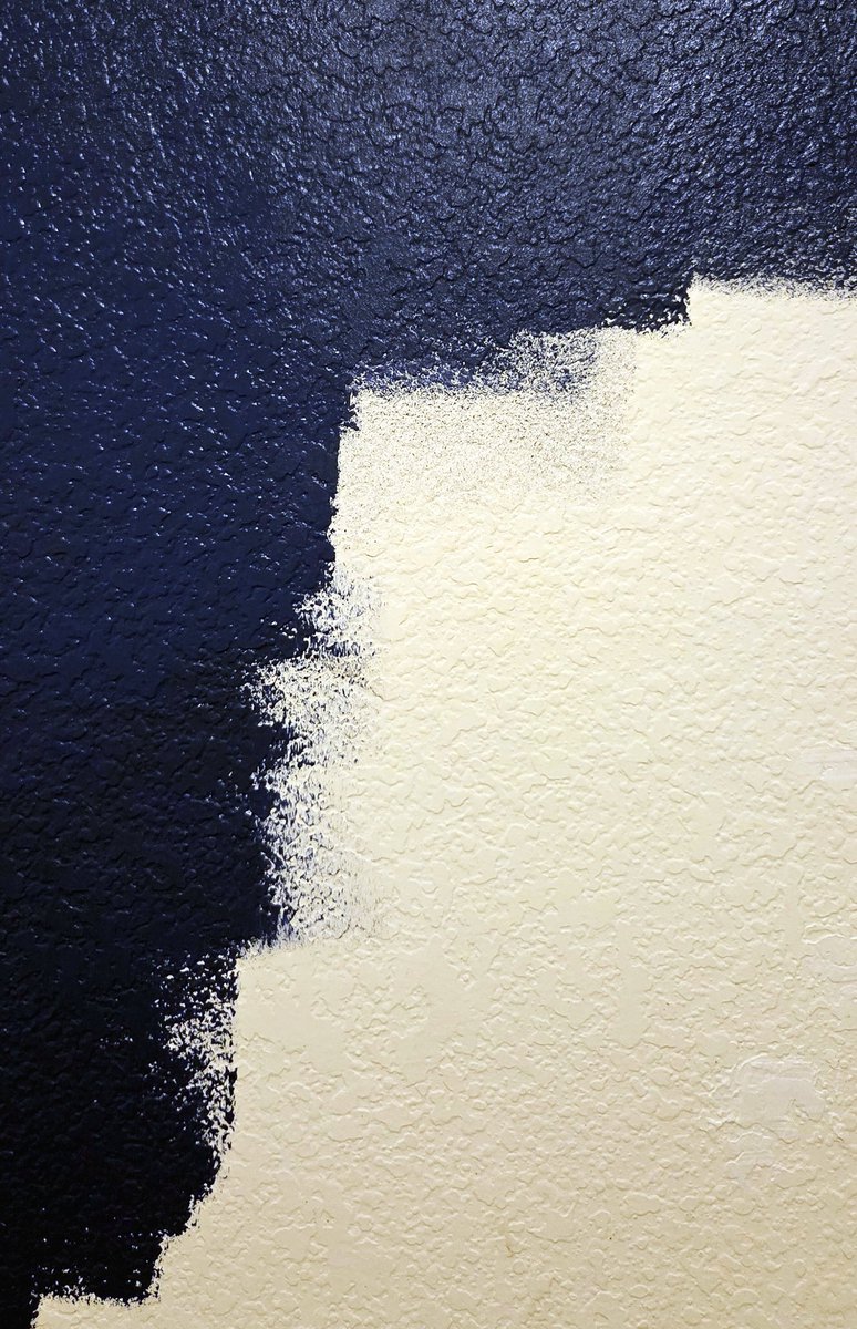 VeloursRequiem's tweet photo. Alot is happening &amp; one of the big things I'm busy with is reconstructing this new room with a "nautical planetarium" theme! 🏴‍☠️✨️ So far been cleaning &amp; fixing structural wall damage/blemishes.🛠💪 It looks so much better! 
Here is a little preview of the new wall color~ 💙 https://t.co/0Td95neBF3