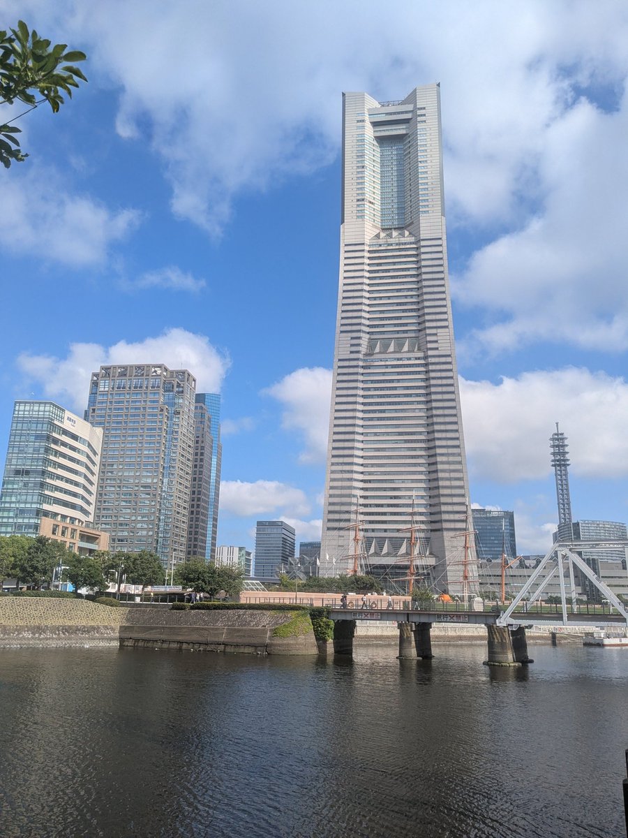 scale045's tweet photo. #イマソラ #いまそら 
今朝のみなとみらいを切り取ってみました。 https://t.co/tyD0I0mgwx