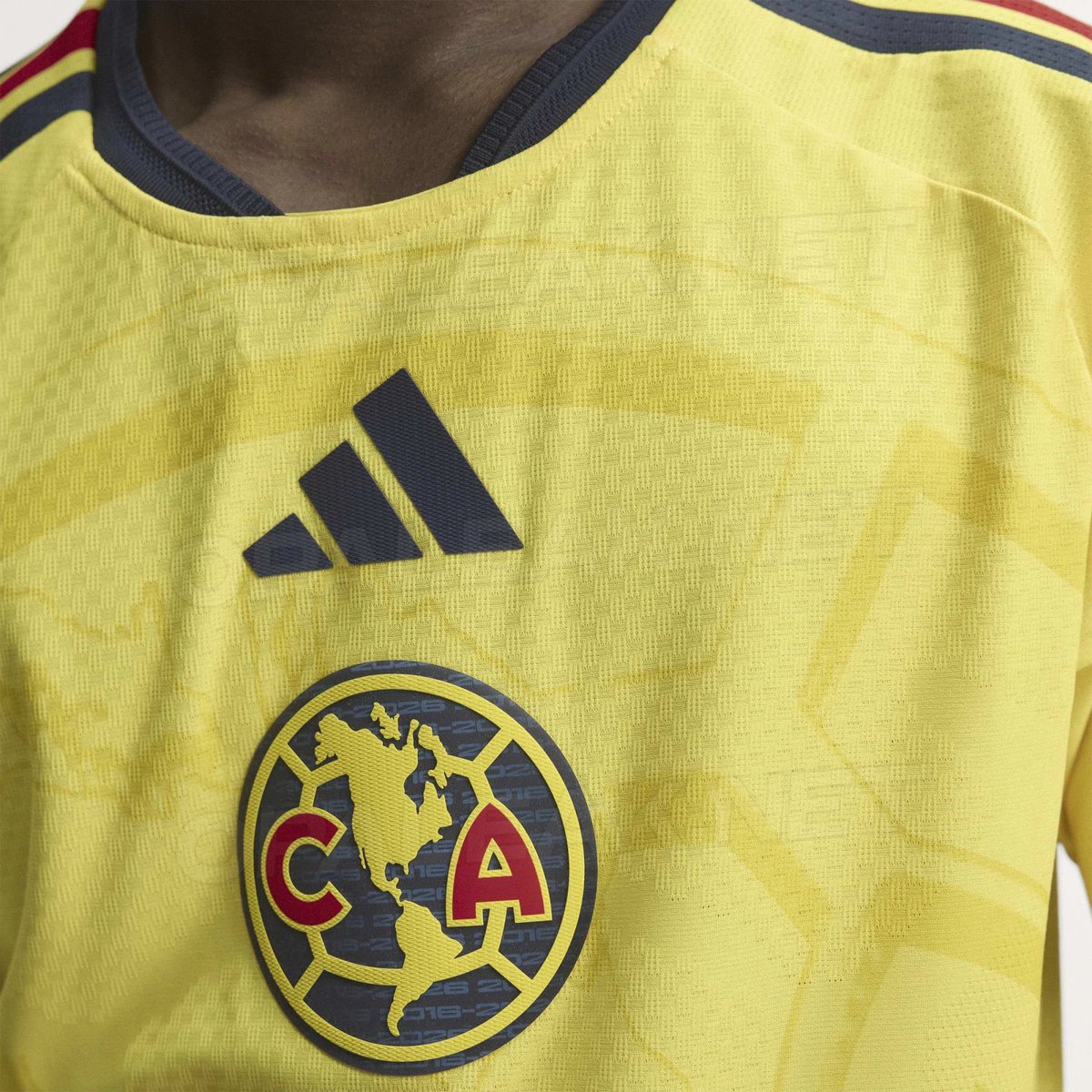 GabTrevi's tweet photo. Siempre fan de lo sencillo, la importancia de menos es más me vuelve loca. Basureenla como quieran, nos vemos en la venta oficial. 💛 https://t.co/Brh5dp7QvX