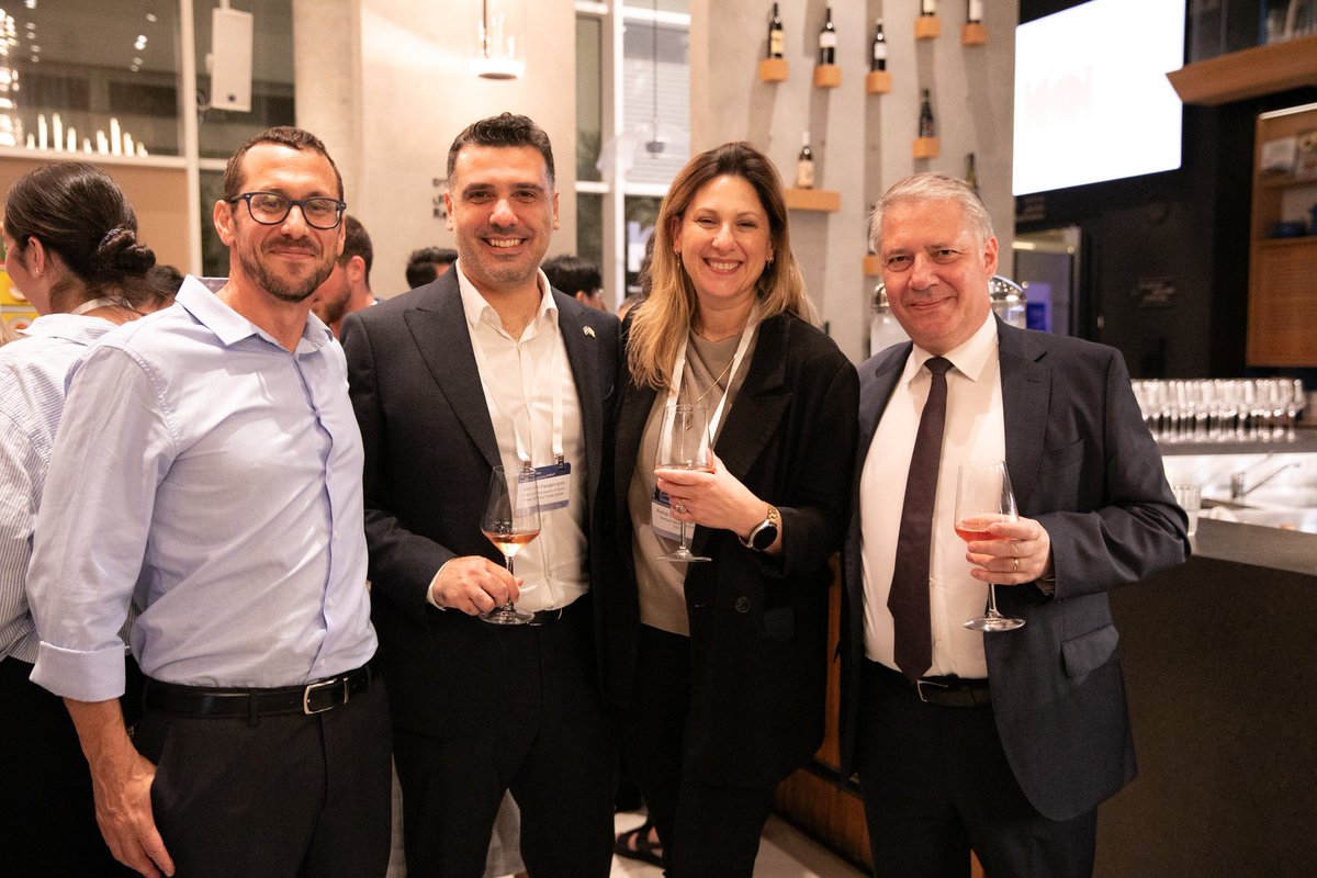 ctctlv's tweet photo. 🌐 Substantive #IMEC dialogue bringing together key stakeholders from diplomacy, policy &amp; industry.
🫱🏼‍🫲🏽@ctctlv contributed to planning &amp; led a fireside chat with Shaul Zemach, CEO of Energean #Israel, on #EastMed energy dynamics, ⚡️#energysecurity, regional integration &amp; IMEC opps https://t.co/leaOwjU48G