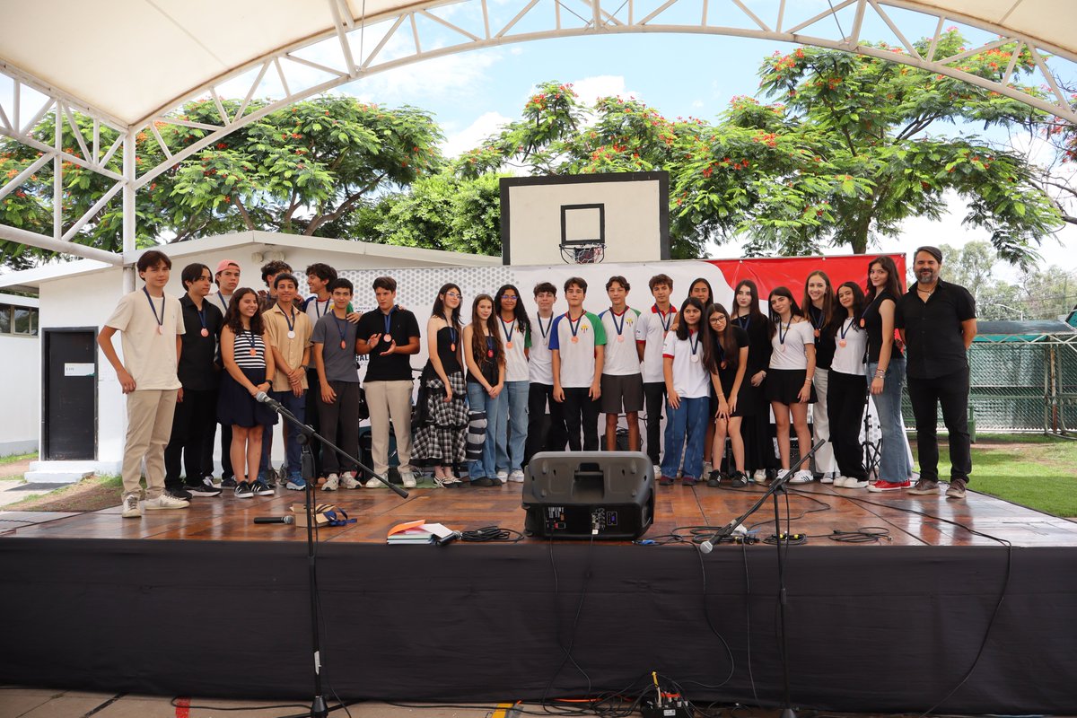 CFMGuadalajara's tweet photo. 🇫🇷 Souvenirs de la matinée de valorisations des élèves à la fin de l’année scolaire 2025-2026.
Félicitations à tous pour votre discipline, votre résilience, votre persévérance et votre talent !
#aefe #aefeinfo #MonLycéeFrançais #CFMGuadalajara https://t.co/W3IDc3p08p