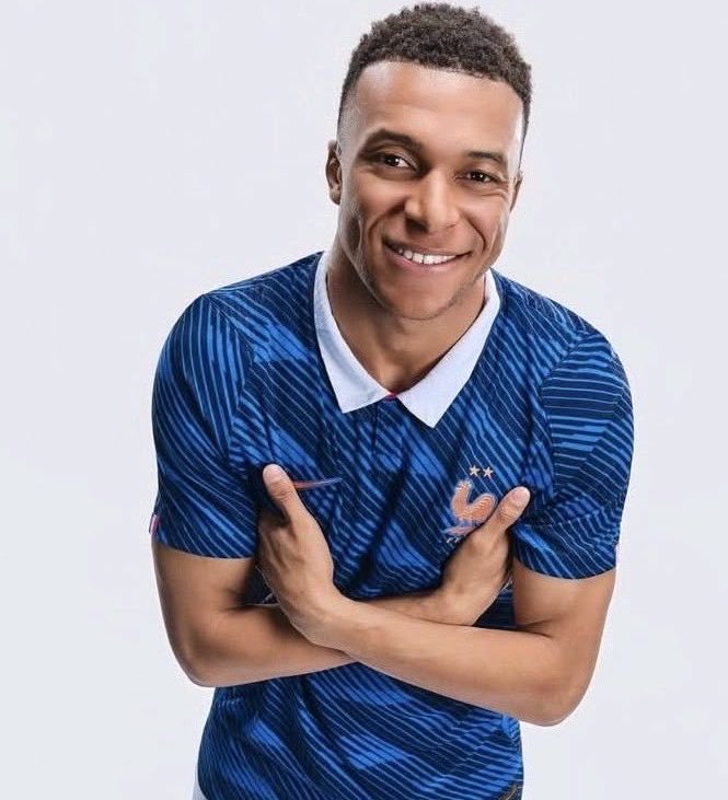 icekento1's tweet photo. If you’re a friend of Mbappe and you’re currently online register your presence now and let’s follow you!!! https://t.co/ulGVEwVvOH