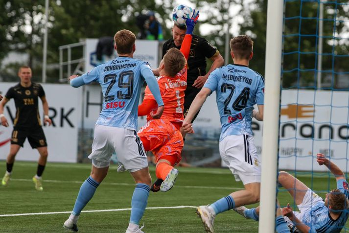 Vikingur_arg's tweet photo. Víkingur cayó 3-1 ante Stjarnan en la ida de la primera ronda de la Conference League. 

Aron Benjaminsen adelantó a los feroeses, pero Emil Atlason firmó un triplete, incluidos dos penales. 

La vuelta se jugará el 16 de julio en casa, en el Sarpugerði. https://t.co/MaX2WD2MVs