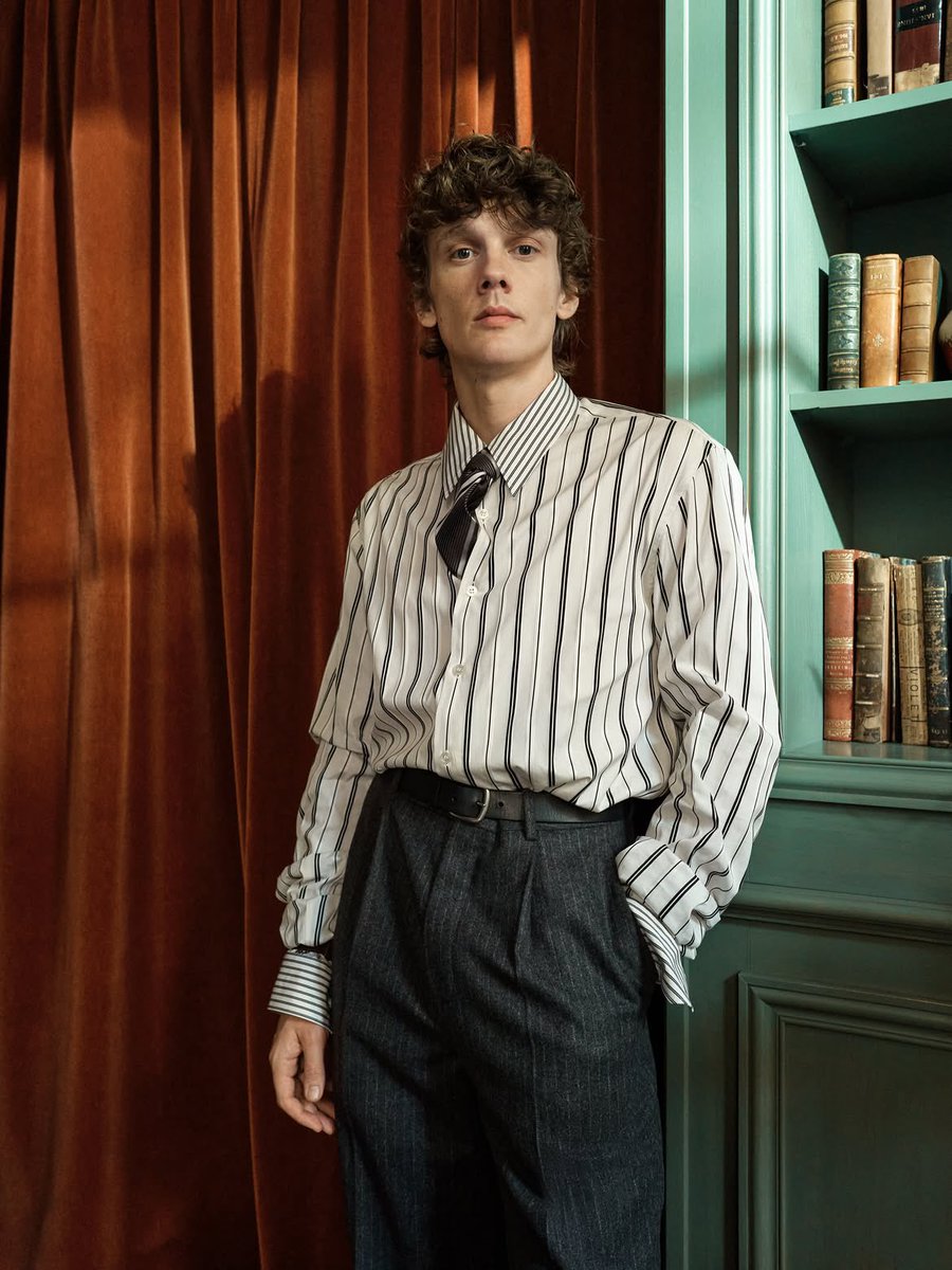 weylerhq's tweet photo. Hunter Doohan stuns in YSL in recent photos from the Paris premiere of ‘EVIL DEAD BURN’. https://t.co/6Z3YFZSlYV