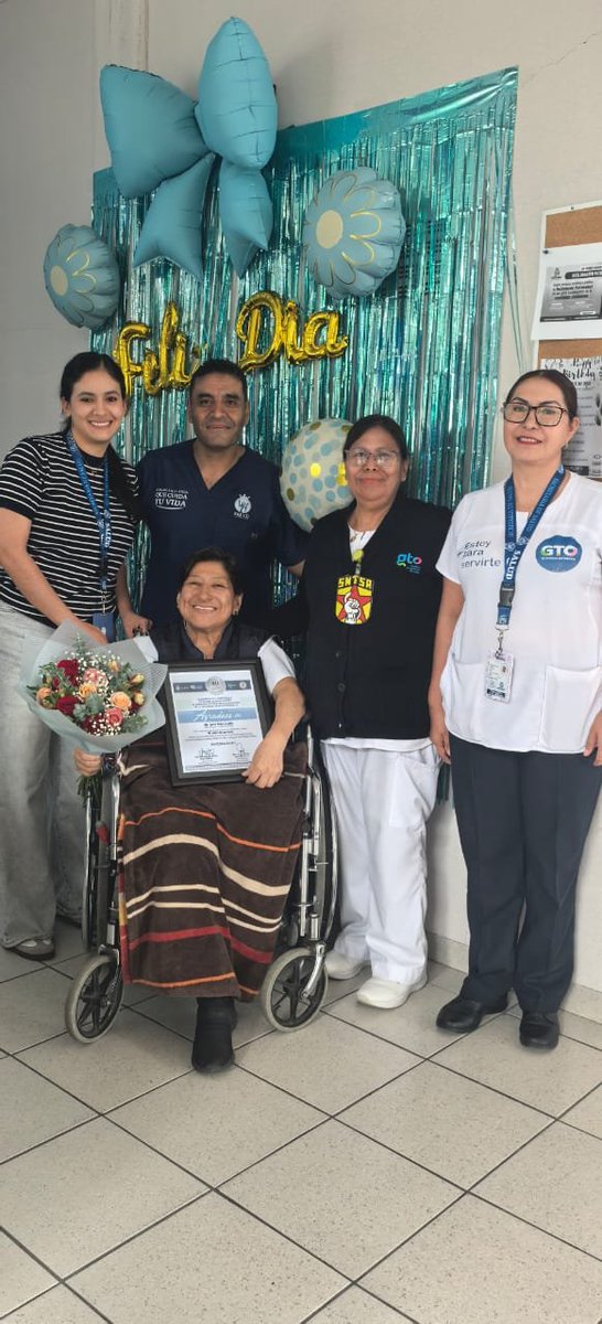 sntsa_37's tweet photo. Hoy nuestra compañera enfermera Ma. Luisa Ávila Castillo realizó su última checada, cerrando una etapa de 40 años de servicio marcada por la entrega, el profesionalismo y el compromiso con la salud de nuestra población.

Su trayectoria deja huella en cada espacio donde brindó cuidado, apoyo y vocación de servicio.

Hoy inicia una nueva etapa de vida, con el reconocimiento y cariño de quienes valoramos su labor.

¡Enhorabuena y muchas felicidades, compañera Ma. Luisa!

#SNTSA37 #TrayectoriaDeServicio #Enfermería #GraciasPorTuEntrega #JuntosSomosMásFuertes