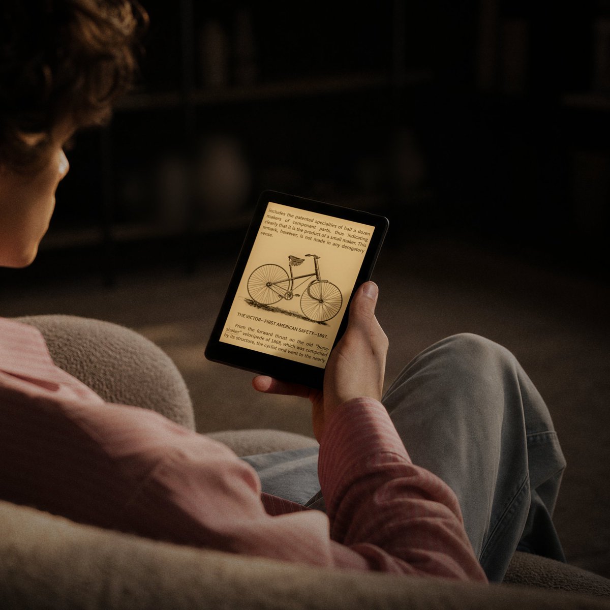 OnyxBoox's tweet photo. 🌞🌙 Bright sunshine or late-night reading? The BOOX Go 6 (Gen II) is ready for both.

Its 6-inch E Ink display lets you read comfortably outdoors under bright sunlight or indoors in the dark with the front light on. No matter where you are or what time it is, your next chapter is always within reach.

📖 Read whenever. Read wherever.

Get yours today at https://t.co/qFHHWVSDgJ