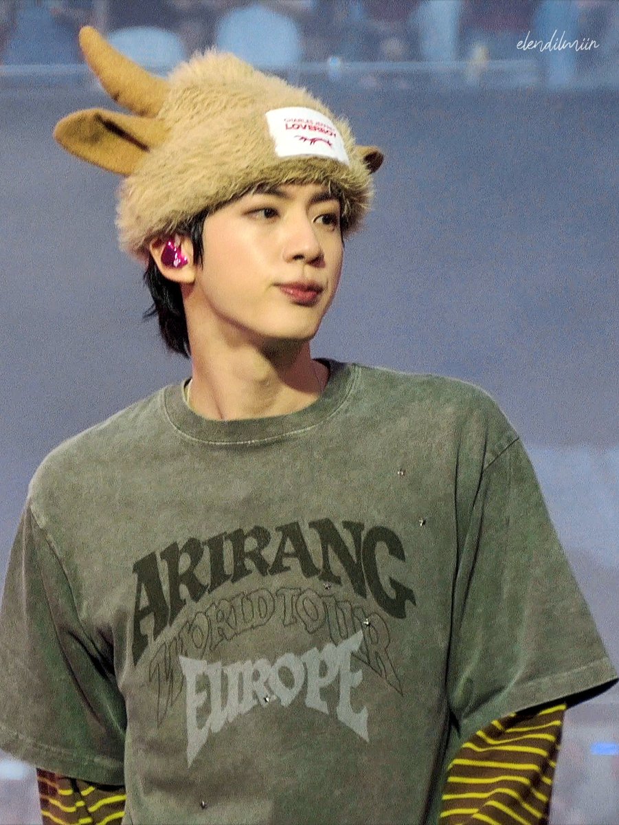 elendilmiir's tweet photo. 260707 London
😍

#BTS_ARIRANG 
#BTS_ARİRANG_LONDON 
#JIN #진 https://t.co/NgR8brXLNP