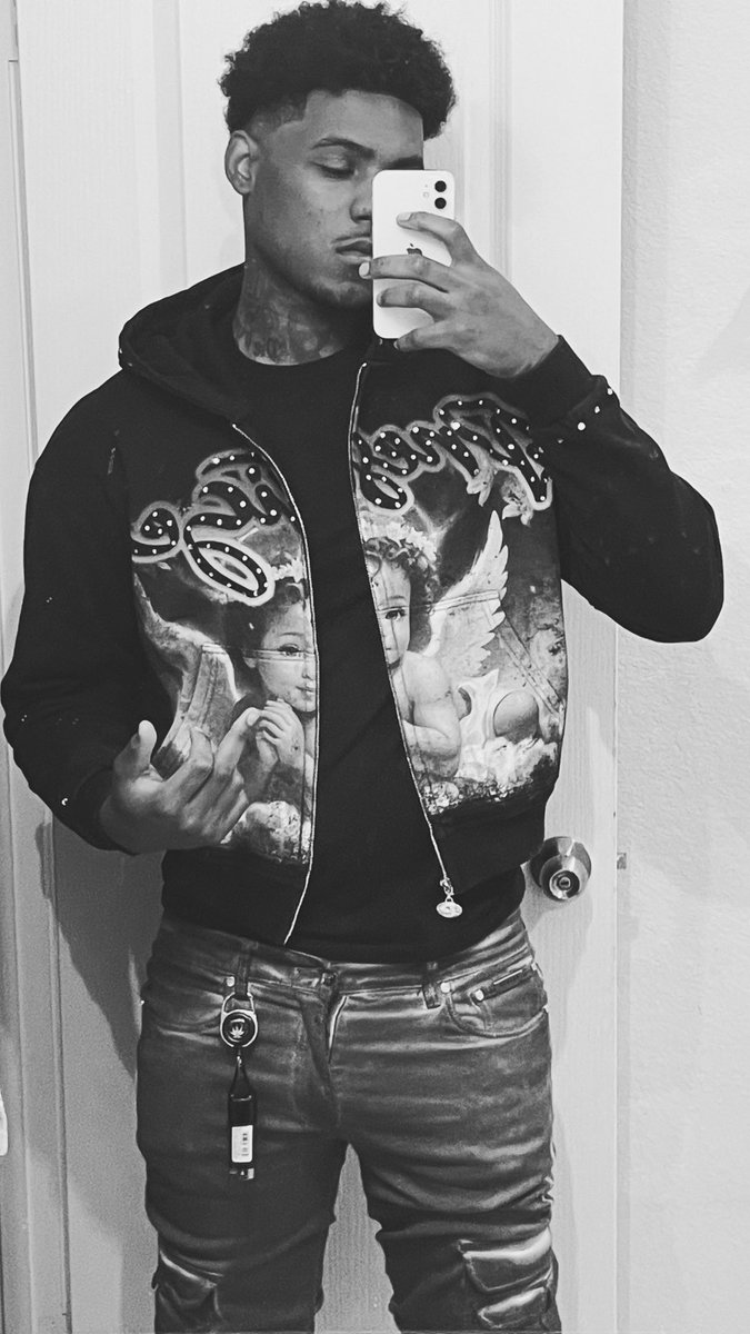 baglifed's tweet photo. 🖤 https://t.co/VuWaAsLzkW