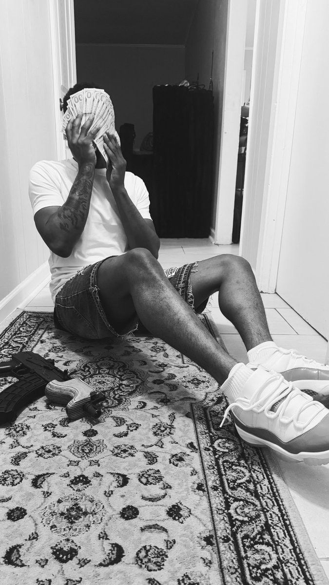 baglifed's tweet photo. 🖤 https://t.co/VuWaAsLzkW