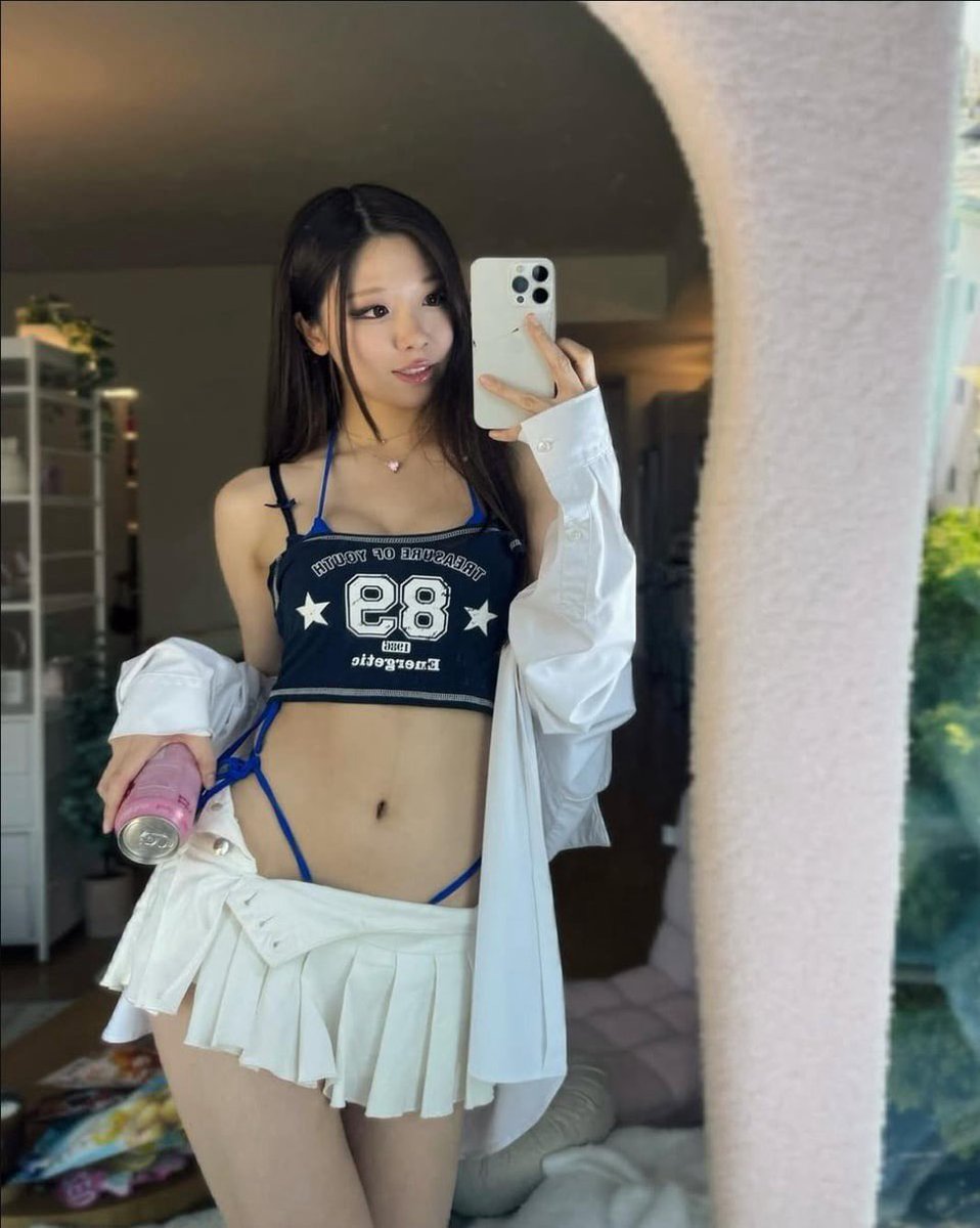 Goon2streamers's tweet photo. She’s such a slut showing off for all of us 😵‍💫 https://t.co/ccXD7QbC9o