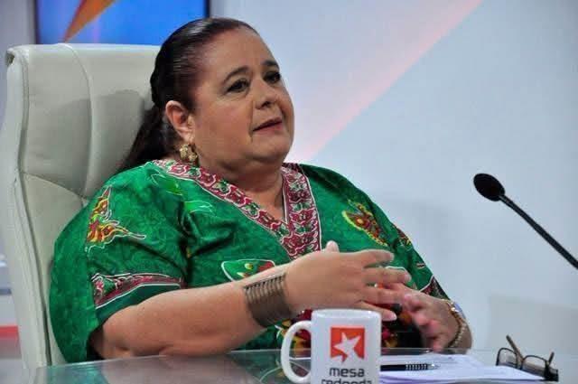 Granma_Digital's tweet photo. 🏆🇨🇺📻 ǀ El Consejo de Dirección del Instituto de Comunicación Social acordó este jueves conferir el Premio Nacional de Radio 2026 a la destacada periodista Bárbara Betancourt Abreu💐.  
🔗https://t.co/9HlSdEkabs https://t.co/0lOe9lane6