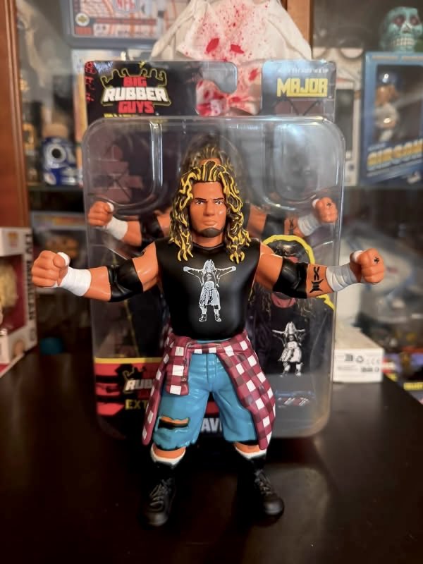 CollectMajor's tweet photo. The new @theraveneffect is IN-STOCK at https://t.co/EGqwaYGXdc and those who pre-ordered are getting them!

Get yours while they last!

📸 Vinnie C.

#CollectMajor
#ScratchThatFigureItch https://t.co/cXF4VPuzw7
