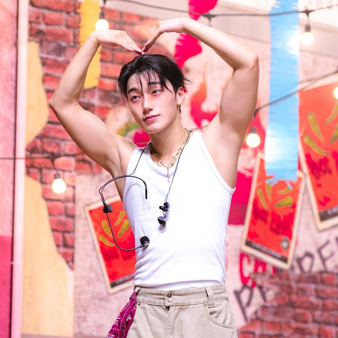 BraincellLost34's tweet photo. It should be illegal for someone to be this cute and hot at the same time 😭😭💜💜happy birthday Choi San!!!! We love you!!!!

#ULTIMATEBIASCHOISAN
#천년동안_함께할_산이_생일축하해 @ATEEZofficial https://t.co/M5e5vy08U5