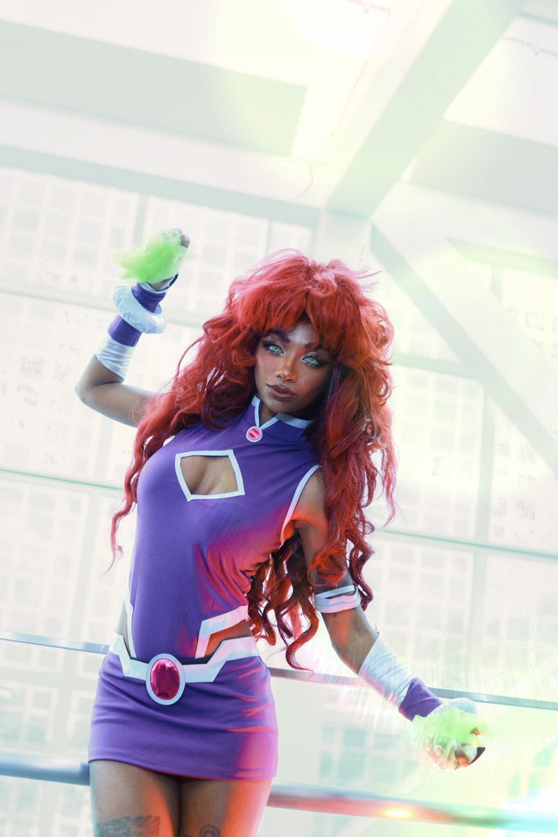 hollowcoded's tweet photo. Starfire pic from AX 🌟 https://t.co/KiKGJtCUSc