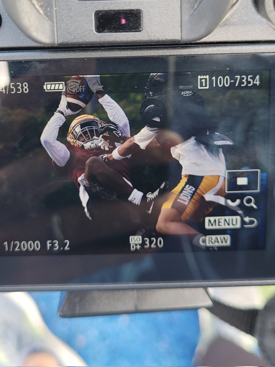 pHalfacre_STL's tweet photo. Anytime I cover Lutheran North, one of their receivers is making ridiculous catches https://t.co/H1ibl8eIya