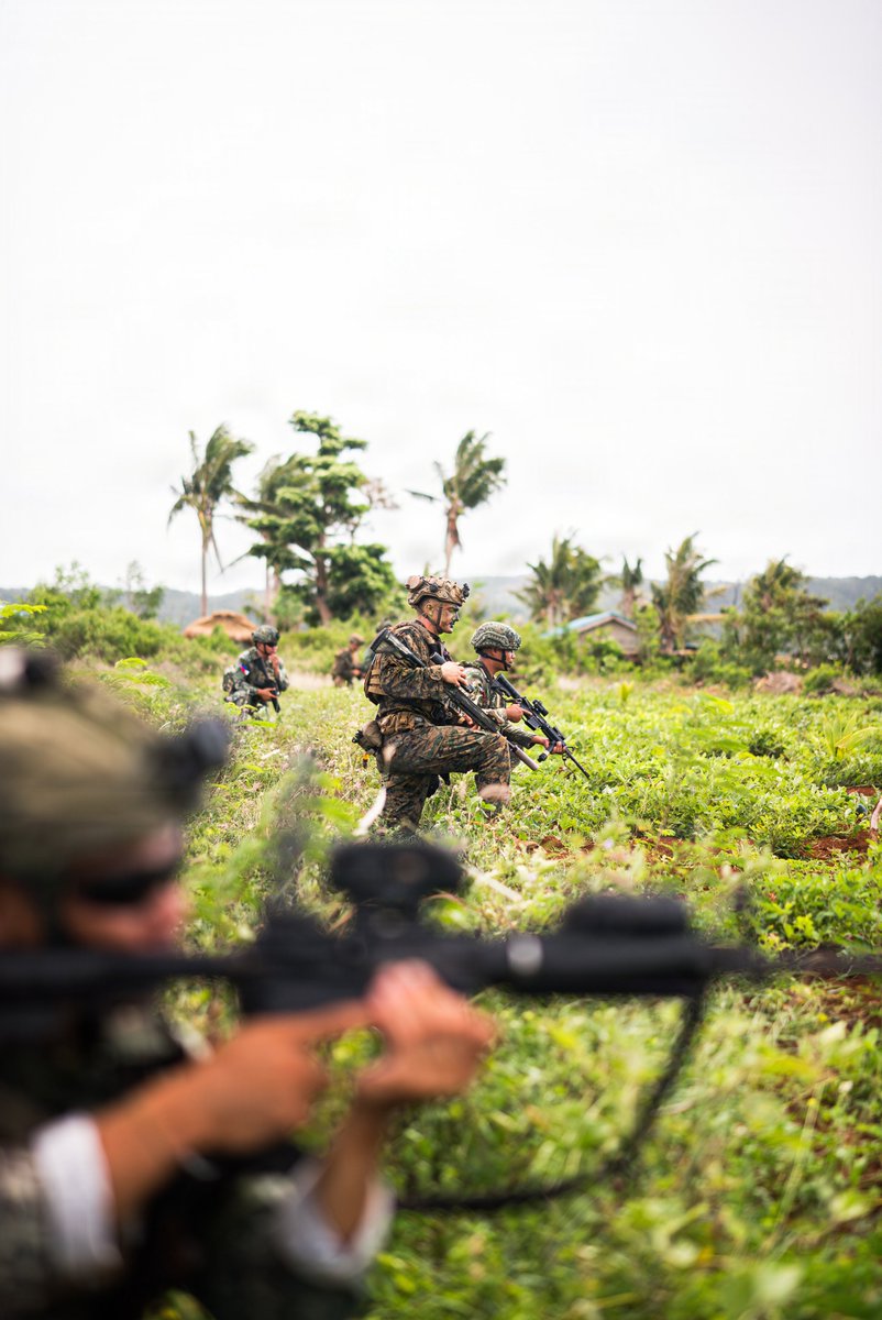 USPACOM's tweet photo. Coastal defense ๐ด
U.S. Marines, Sailors, and Philippine Marines conduct a simulated NMESIS firing mission in the Philippines during Exercise Kamandag 10, strengthening combined maritime security and regional interoperability.
๐ Philippines
๐ธ 2nd Lt. John Kim
#PACOM #USMC #AFP #Kamandag10 #Interoperability #FriendsPartnersAllies