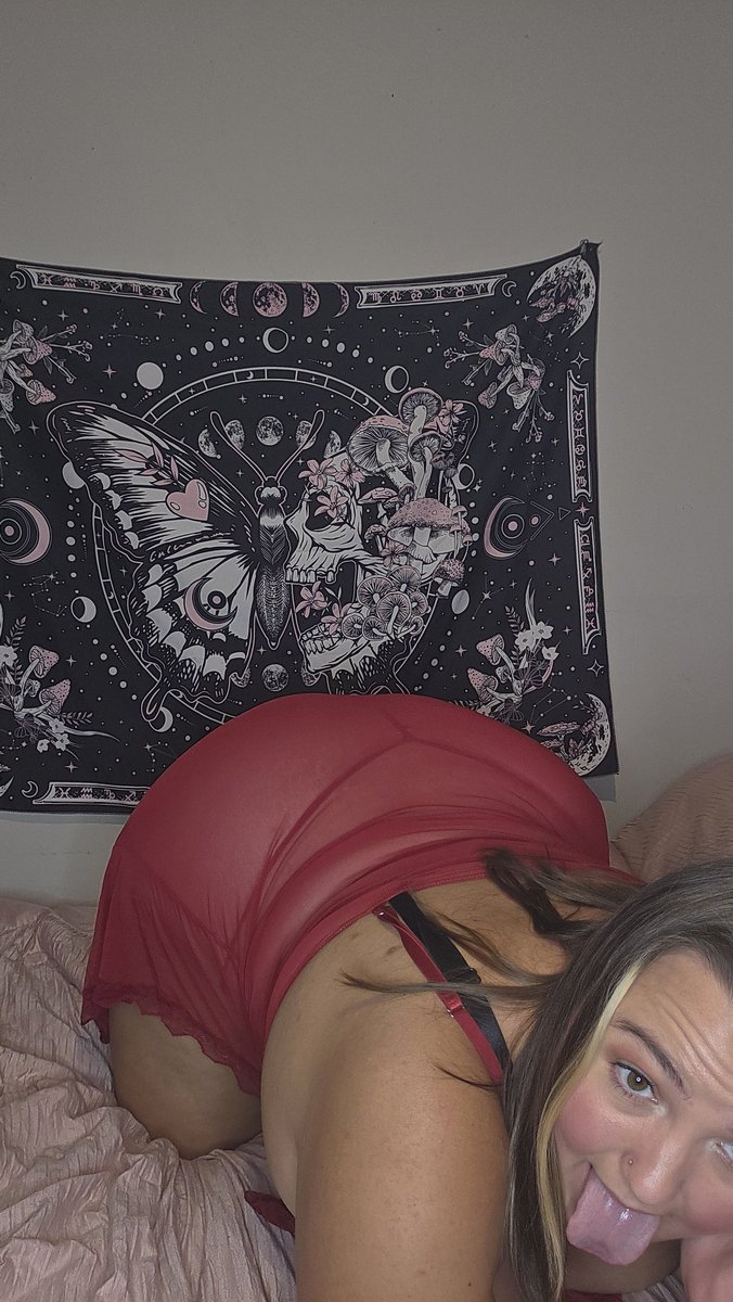 OtaylorsaurusO's tweet photo. What we think of this new fit?? 🥵🥵 doesnt it fit just right on my big belly and huge tite? Hehe
♡
#chubby #bbw #fat #bigtits #thick #bigass #2xl #yearn #humpback #chubbygirl #kinky #fetish #porn https://t.co/cSGYepAUPQ