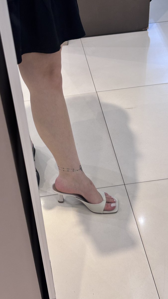 ju_snitramm's tweet photo. Pezinho solinhas feet Findom soles chudai https://t.co/0TOhcG7niF
