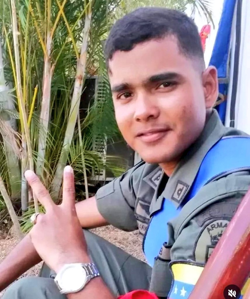 VR_VzlaLibre_3's tweet photo. LIBEREN  al TF ANGEL BARRIOS 

EXIGIMOS la LIBERTAD de TODOS los PRESOS POLÍTICOS en Venezuela 
#LiberenATodos https://t.co/sGWR9P6JcP