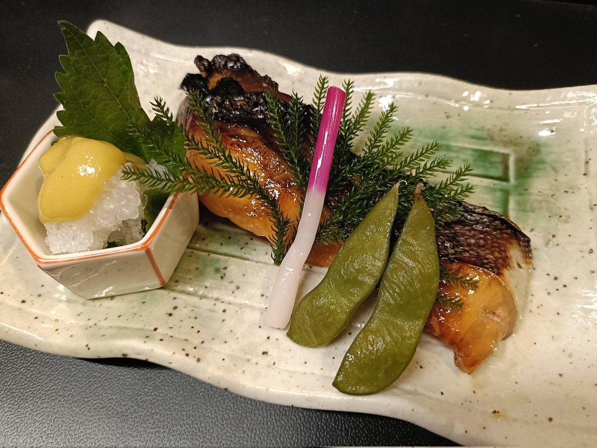 kogomian's tweet photo. ランチおすすめです。
柚庵焼と味噌漬焼は季節によって魚の種類が変わっていきます。今は真鯛にサーモン！！
#柚庵焼　#味噌漬焼
#練馬居酒屋　
#桜台居酒屋　
#練馬ランチ　#桜台ランチ https://t.co/HuRqOMYYKa