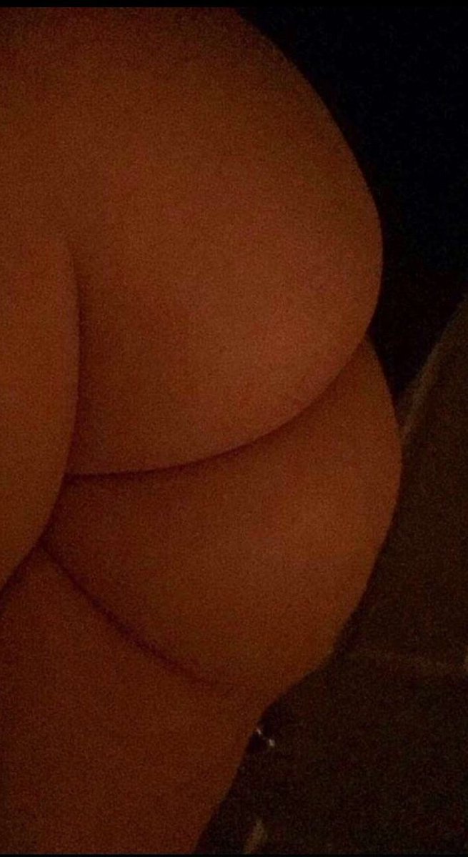 Candidggbc's tweet photo. Smash or pass? Thick chubby pawg snowbunny teen🤤🤤😘😘 https://t.co/UPfFHEURlk