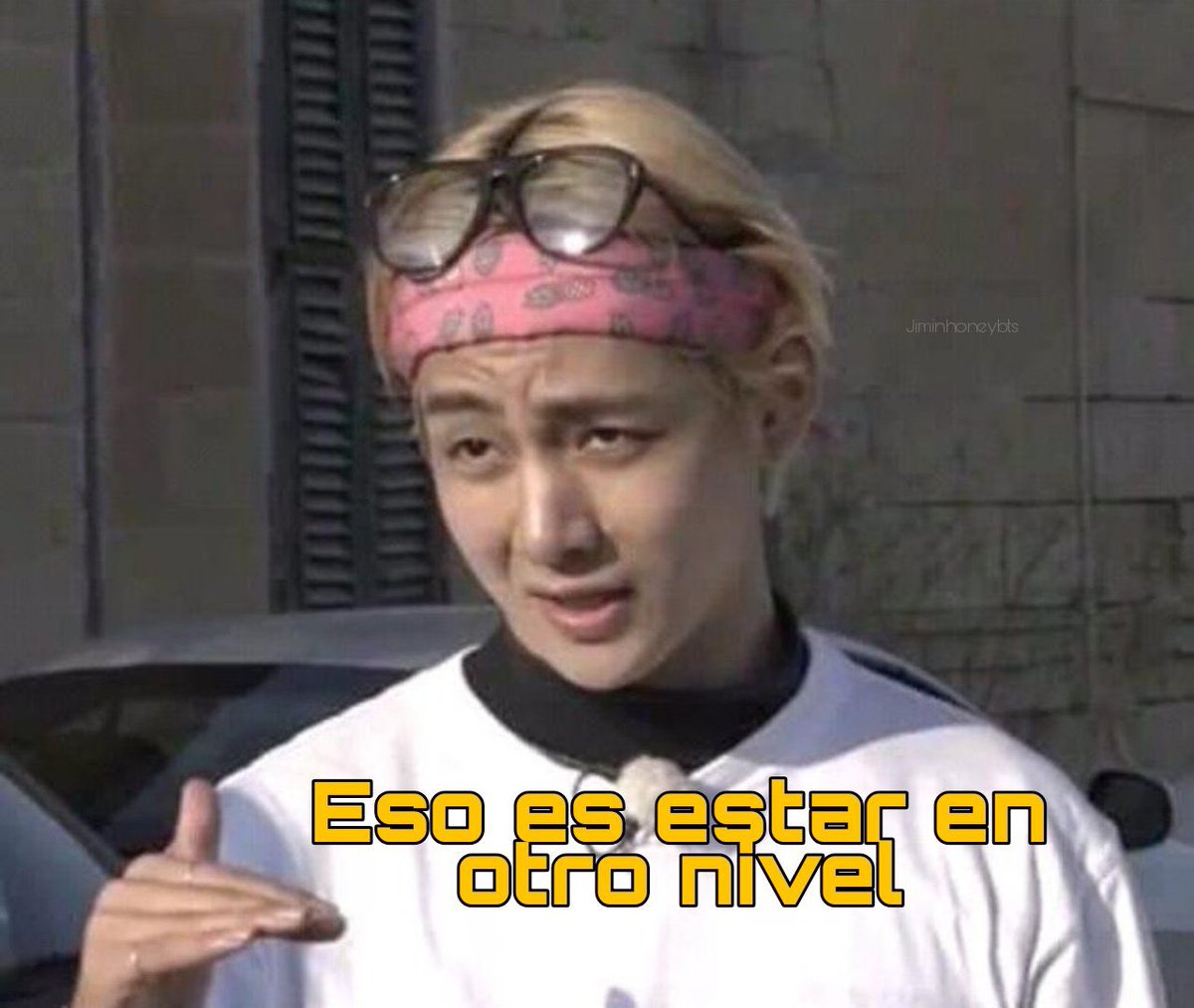 jiminhoneybts2's tweet photo. De la nada toda la liga mx se peleaba para que Army apoye a su equipo de futbol jajajaja 😝 https://t.co/0p7USsErkr