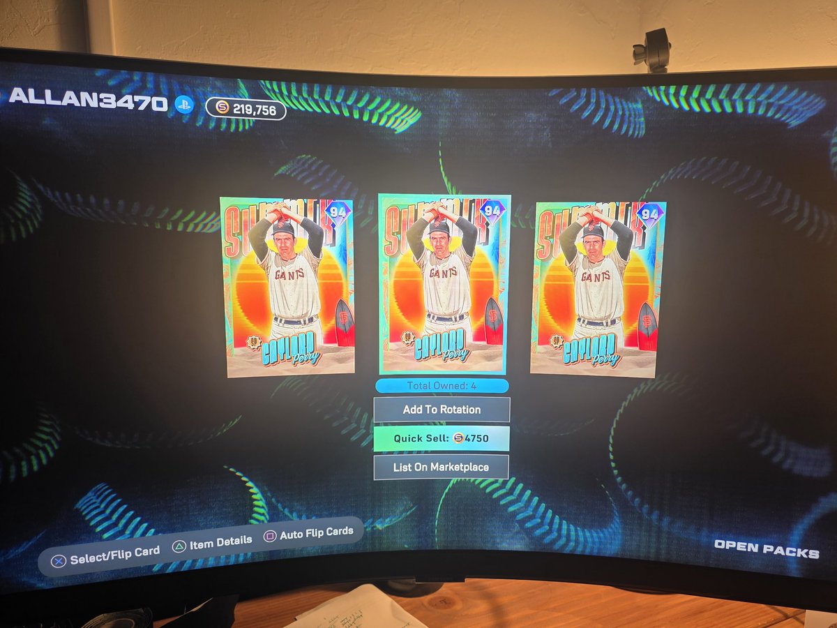 okie87af's tweet photo. @Guttas_ @PhotobombChamp @MLBTheShow @SonySanDiego  seems to be the standard when opening ultras and premiere https://t.co/AP3HlFUsLS