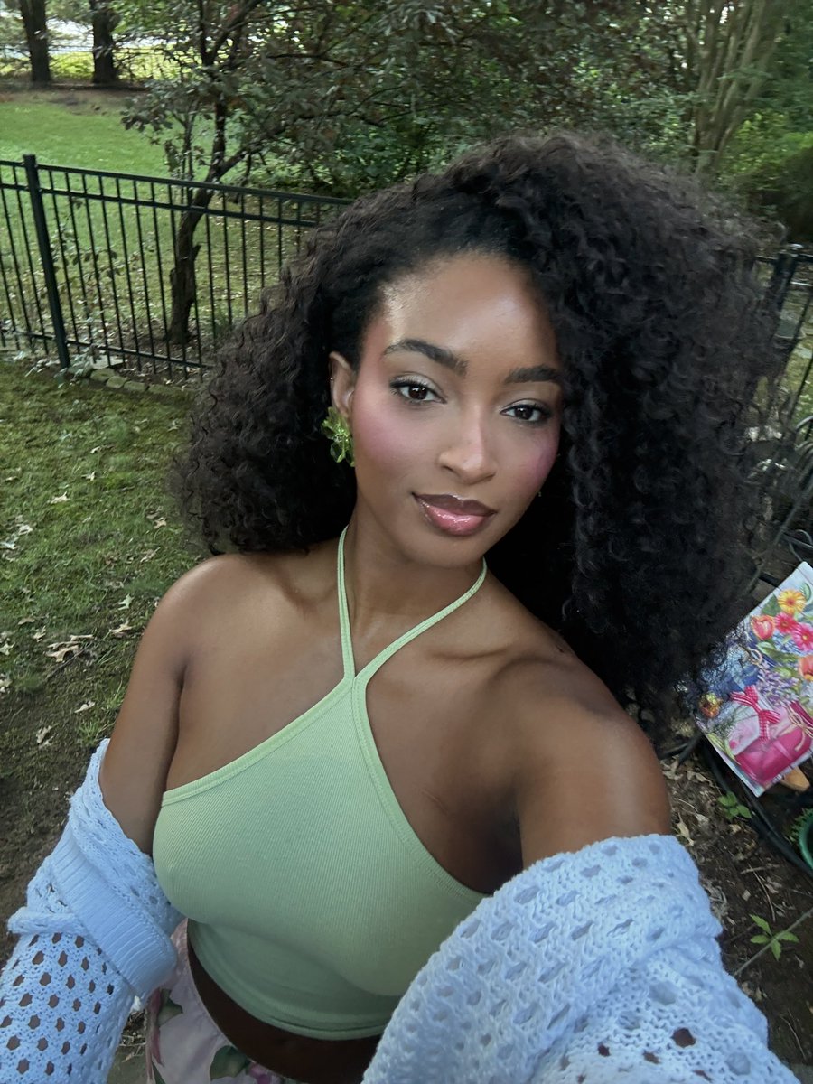 Lillian | Model tweet media