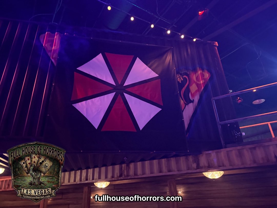 fullhousehorror's tweet photo. Some more new decor #ResidentEvil #HorrorUnleashed #REBHFun https://t.co/vqxnnTdGzS