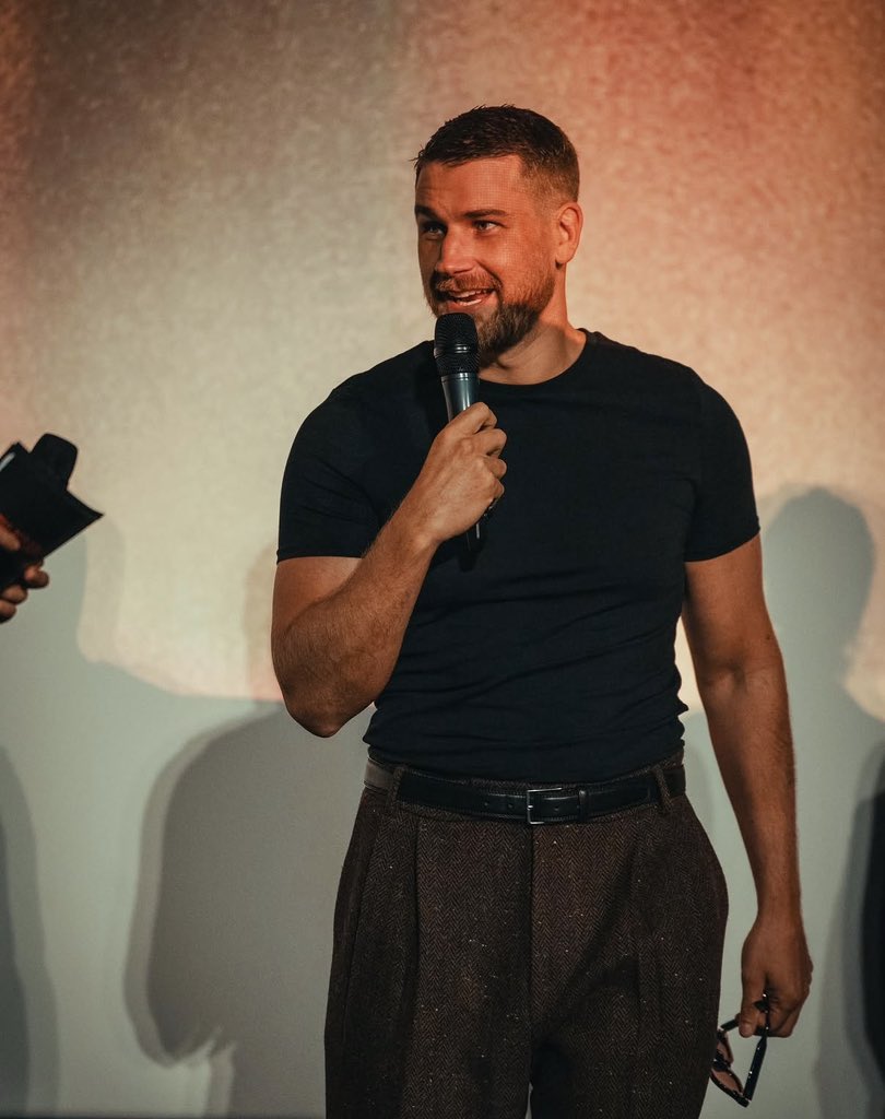 modytalkmovies's tweet photo. Guys i am obsessed with Sébastien Vaniček.. oh god https://t.co/YuixgqXbSm