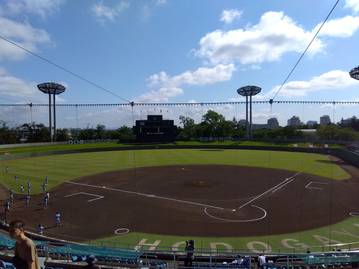 yhoshi0105's tweet photo. 今日はここ🏟️
神奈川高校野球の聖地⚾️
テレビでも良かったんだが、やっぱり来ちゃいました！

第1試合　かずと、頑張れ！✊
第2試合　たくま、頑張れ！✊ https://t.co/jjppHwDwQe