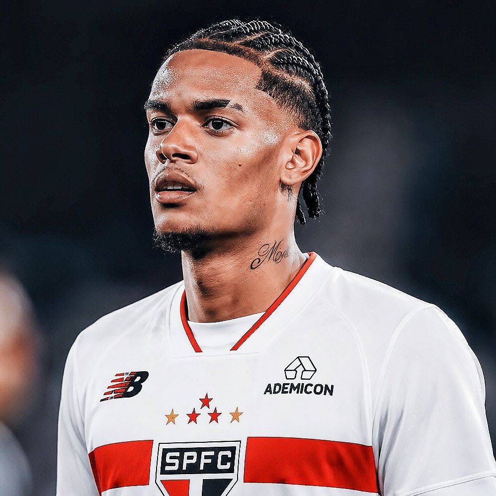 centraIsaopaulo's tweet photo. 🚨🚨🚨 NÃO VAI ROLAR TROCA!
São Paulo irá adquirir Newton em definitivo sem envolver Ferraresi. Uma diferença do staff do zagueiro na operação melou a troca dos jogadores.

O Tricolor pagará por Newton em parcelas a partir de 2027. Ferraresi seguirá emprestado com opção de compra.

🗞️ ESPN | @andrehernan