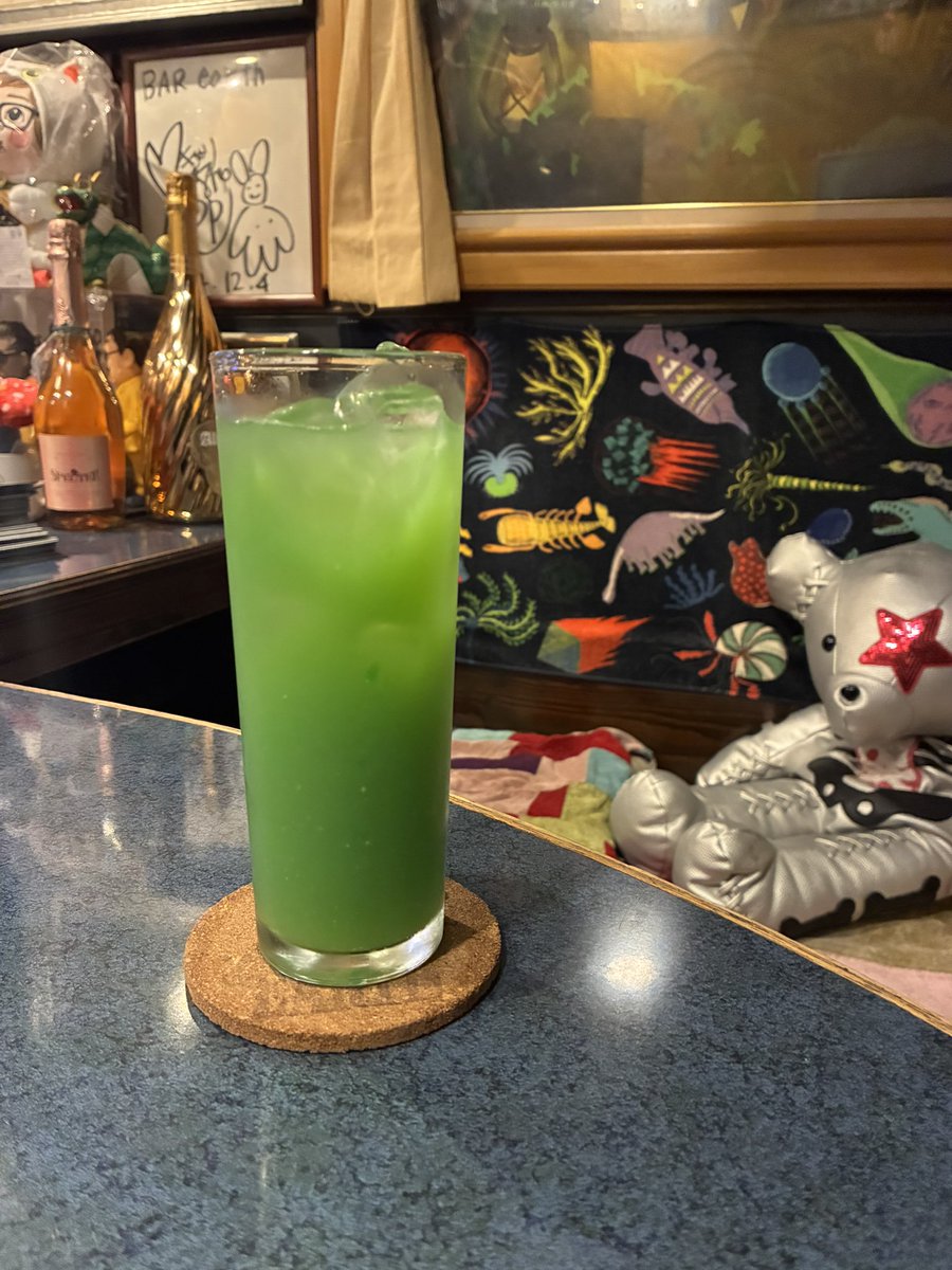 MaoWonda's tweet photo. という事で、先日の聖地巡礼の最終目的地店📍@bar__earth へ🌍
曲名やメンバーの名前のドリンクを飲みながら…1日の感想を語り、最高の1日になったな🍹
#sekainoowari #barearth #聖地巡礼 #大鳥居 https://t.co/rn6DeiNbUl
