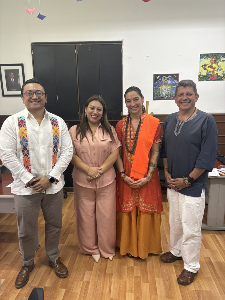 AndLecona's tweet photo. Reunión inspiradora

Hoy sostuve una enriquecedora reunión virtual con Alan Betancourt y Swamini Shakti Maa de Seva Manos de Shakti.

Dialogamos sobre la unión entre cultura, espiritualidad y comunidad para construir una sociedad más consciente y armónica. https://t.co/Kf8M5SbKG0
