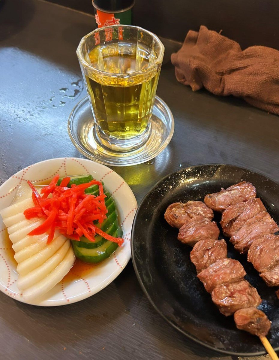 1dechelin's tweet photo. 梅割りは名店程キツくないものの！
一般的にはキツいからお気をつけて⚠️
タレはかなり甘口！ https://t.co/WQb80Z0fFl